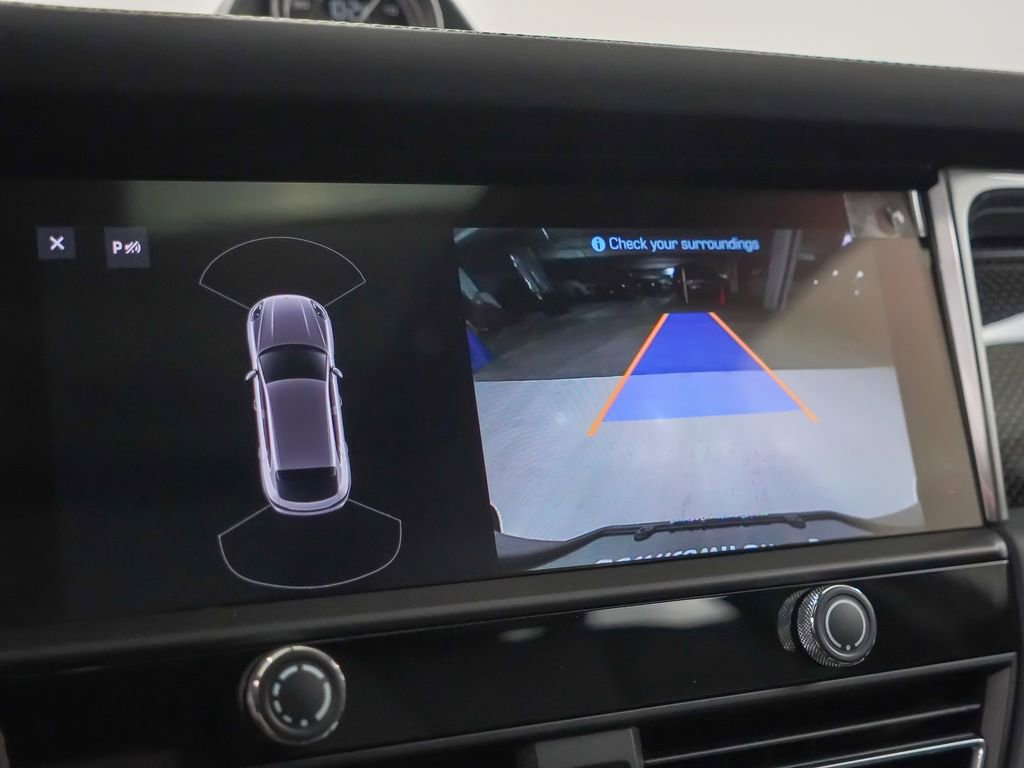 Certified 2026 Porsche Macan GTS image 31