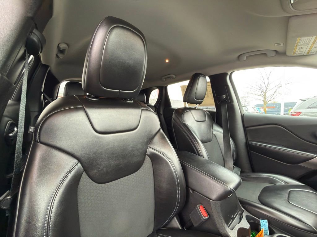Used 2019 Jeep Cherokee Latitude Plus w/ Cold Weather Group image 33