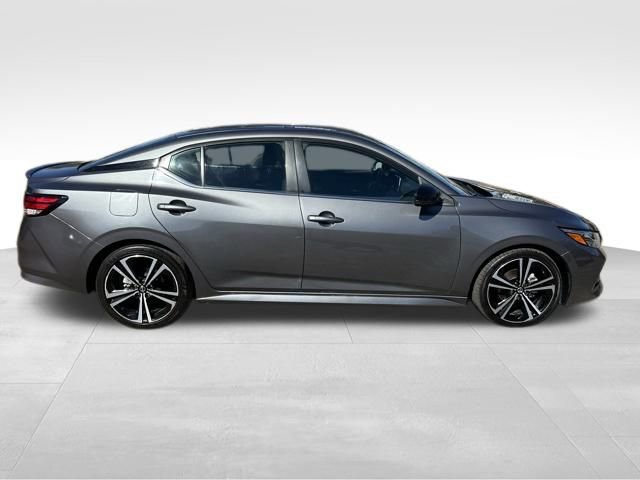 Used 2022 Nissan Sentra SR w/ Trunk Package image 7