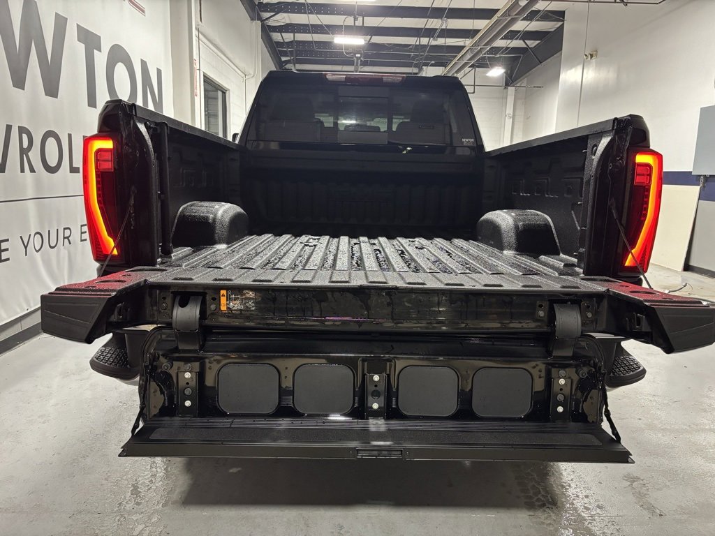 New 2025 GMC Sierra 2500 SLT w/ SLT Premium Package image 32