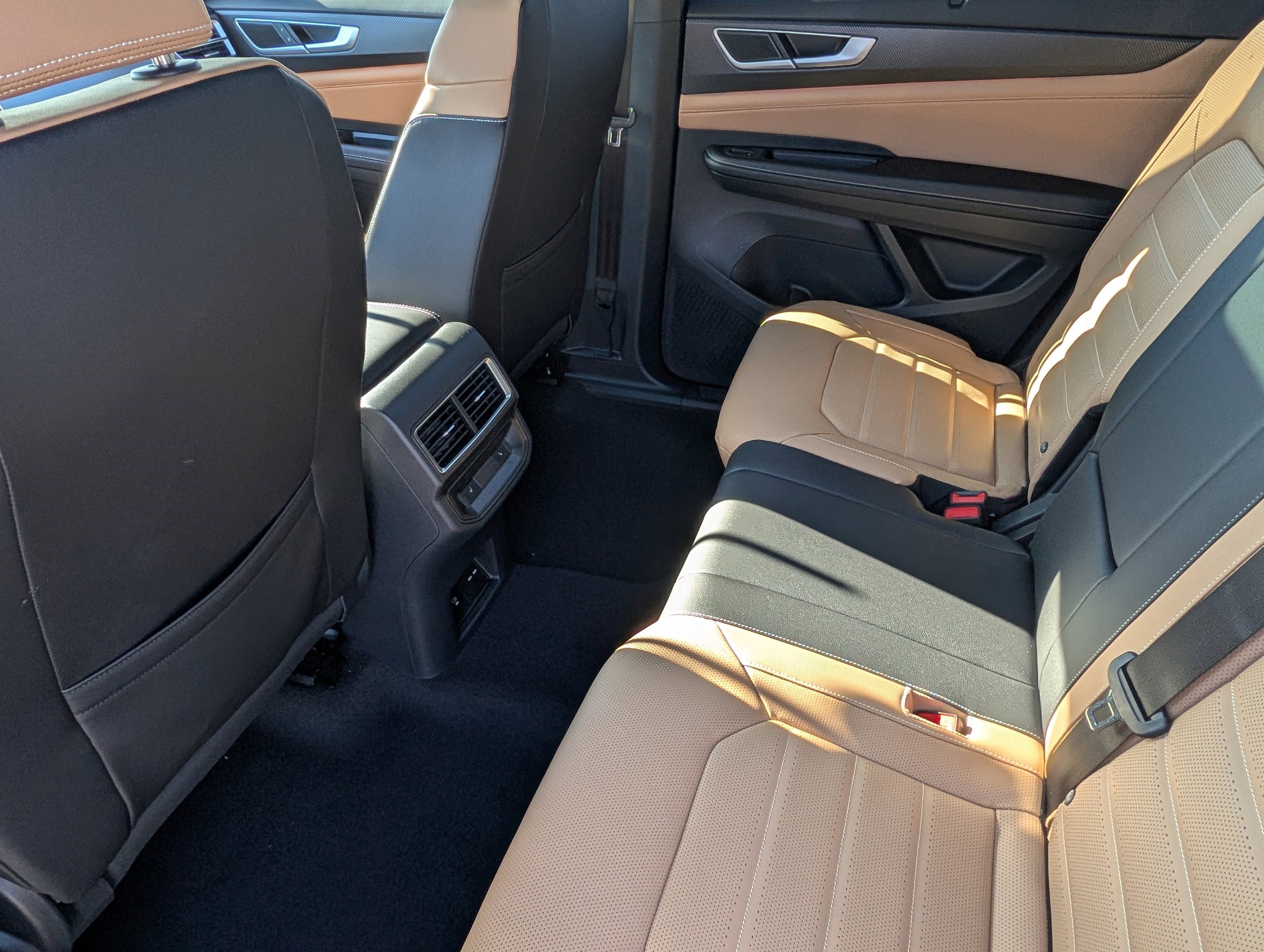 New 2026 Volkswagen Atlas Cross Sport SEL image 5