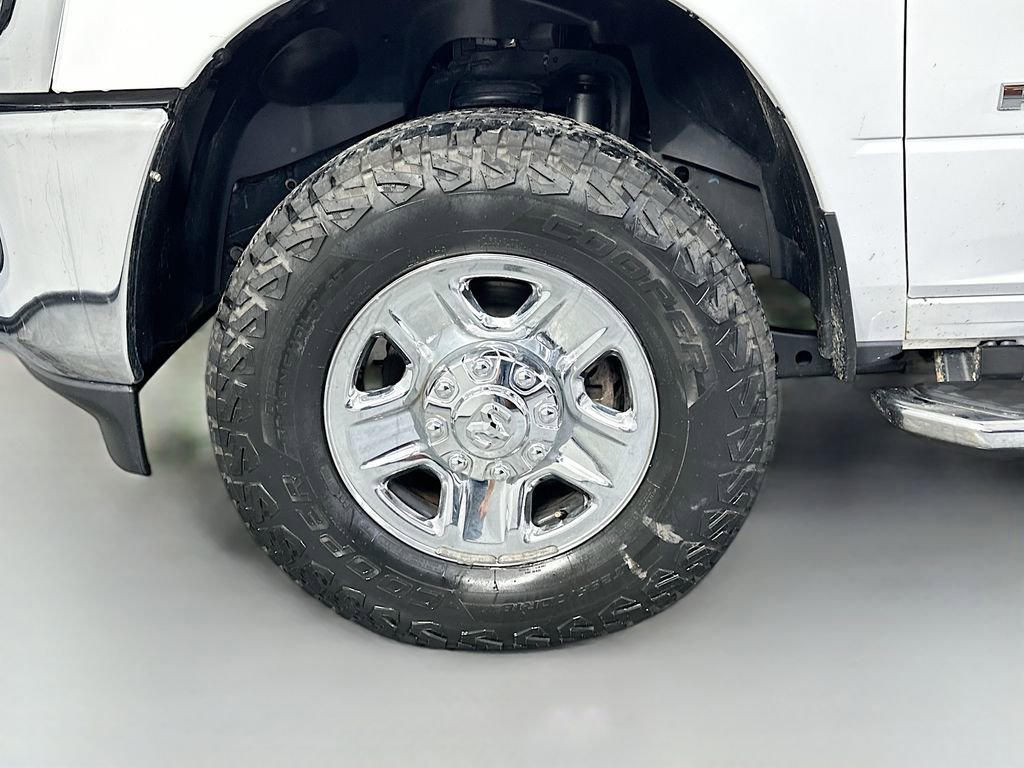 Used 2022 RAM 2500 Tradesman w/ Chrome Appearance Group AWD/4WD image 34