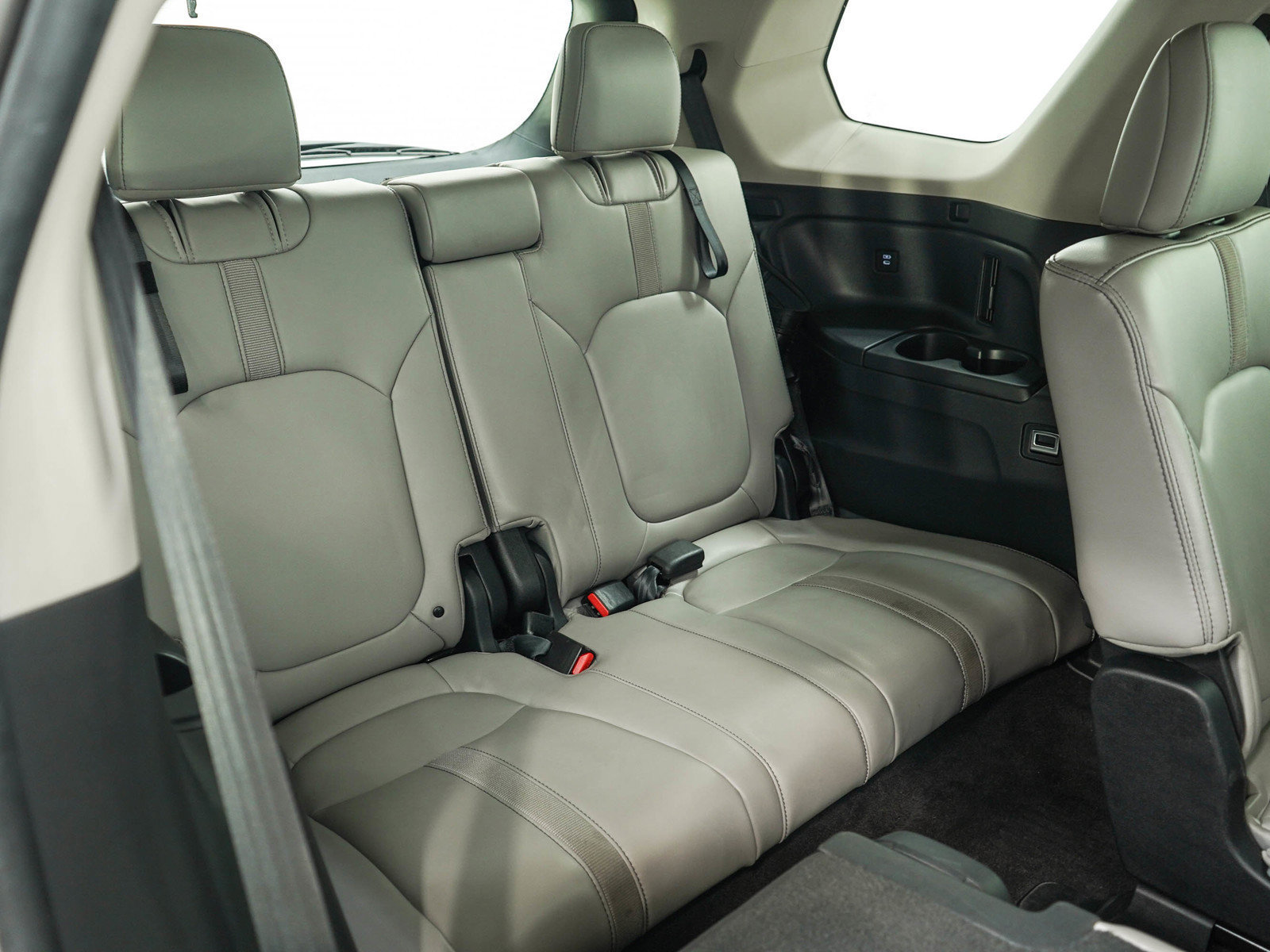 Used 2025 Honda Pilot EX-L image 12