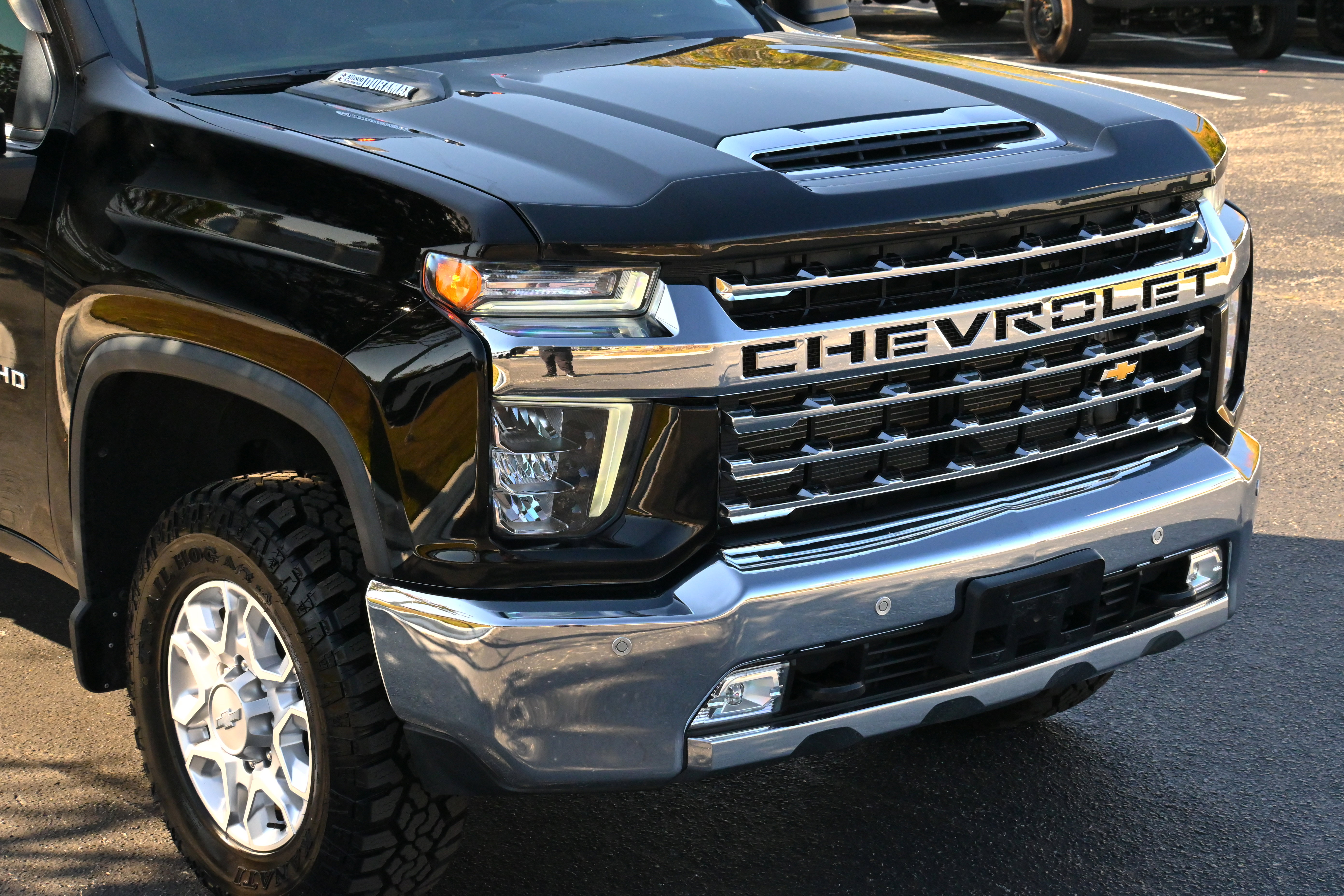 Used 2020 Chevrolet Silverado 2500 LTZ w/ LTZ Plus Package image 28