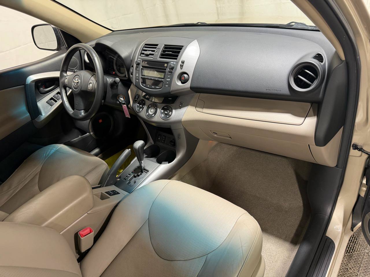 Used 2007 Toyota RAV4 Limited image 13