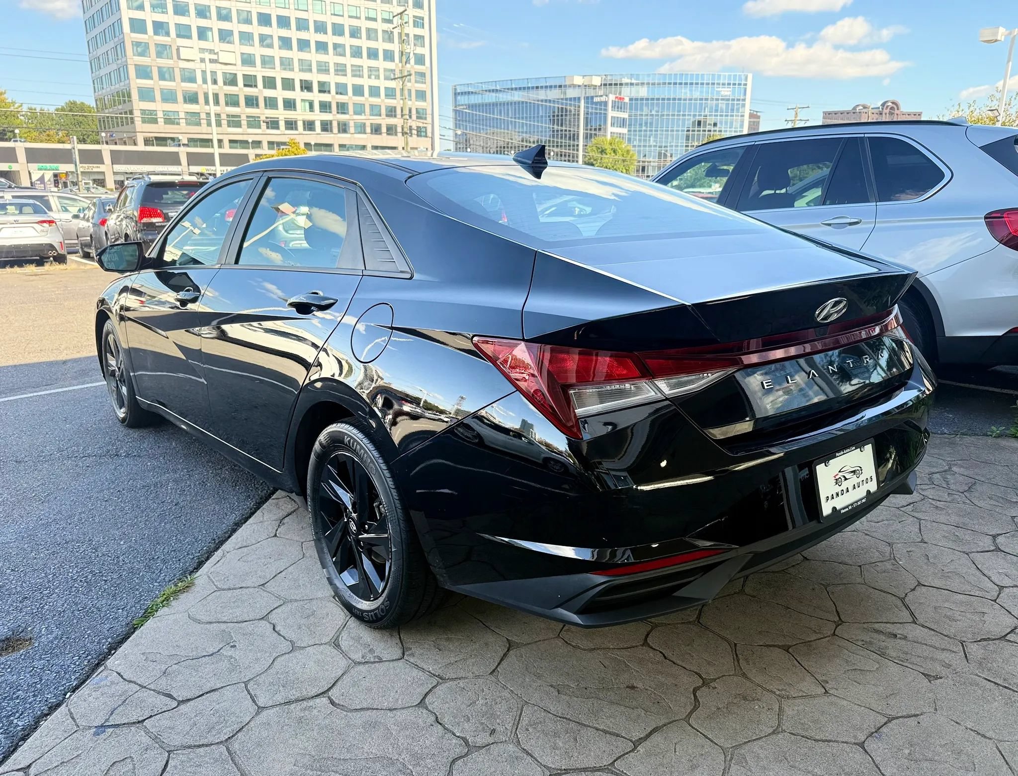Used 2023 Hyundai Elantra SEL FWD image 5