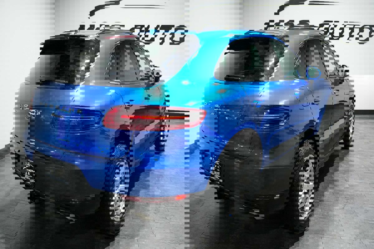 Used 2018 Porsche Macan AWD/4WD image 5