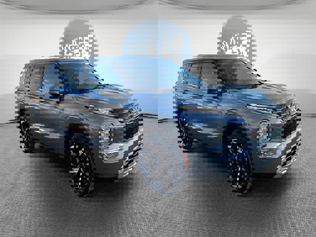 Used 2023 Mitsubishi Outlander SE
