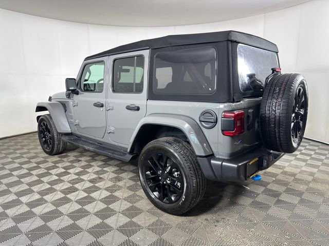 Used 2023 Jeep Wrangler Unlimited Sahara w/ Cold Weather Group image 5