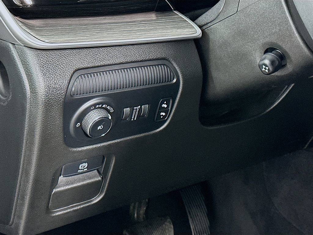 Used 2022 Jeep Wagoneer Series II w/ Premium Group I image 10