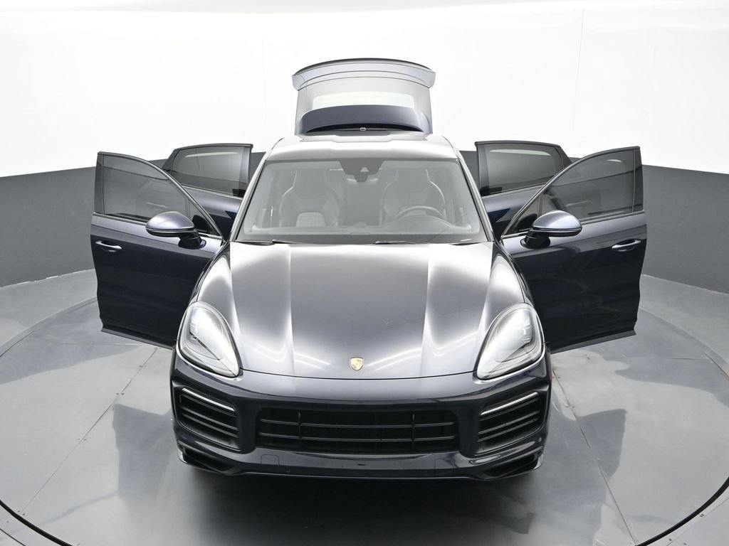 Certified 2023 Porsche Cayenne GTS AWD/4WD image 32