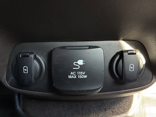 Used 2019 Hyundai Santa Fe AWD image 30