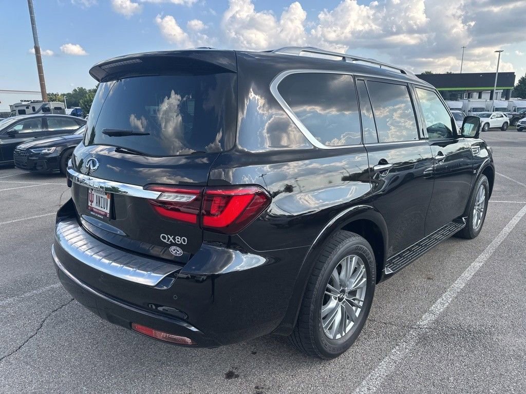 Used 2018 INFINITI QX80 4WD w/ All Season Package image 4