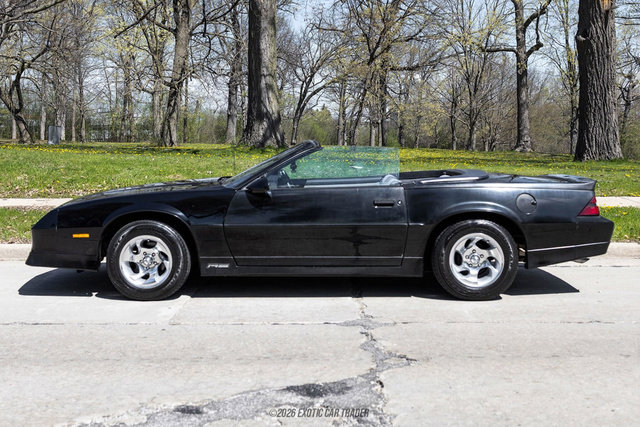 Used 1989 Chevrolet Camaro LT RWD image 3