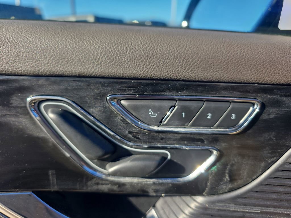 Used 2022 Lincoln Corsair AWD w/ Equipment Group 101A image 30