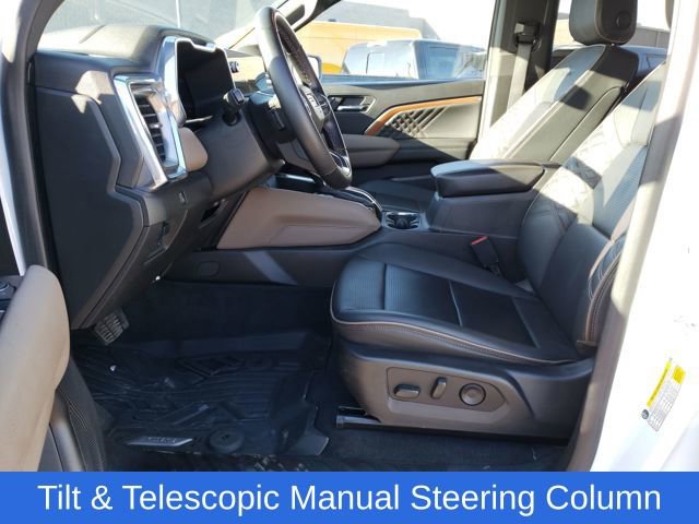 Used 2023 GMC Canyon Denali image 15