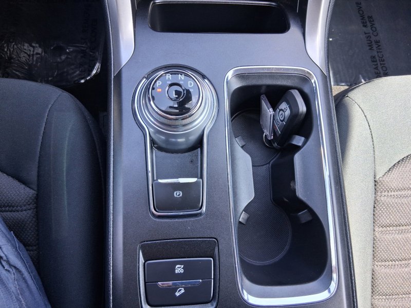 Used 2019 Ford Fusion SE FWD image 14