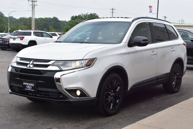 Used 2018 Mitsubishi Outlander LE AWD/4WD image 12