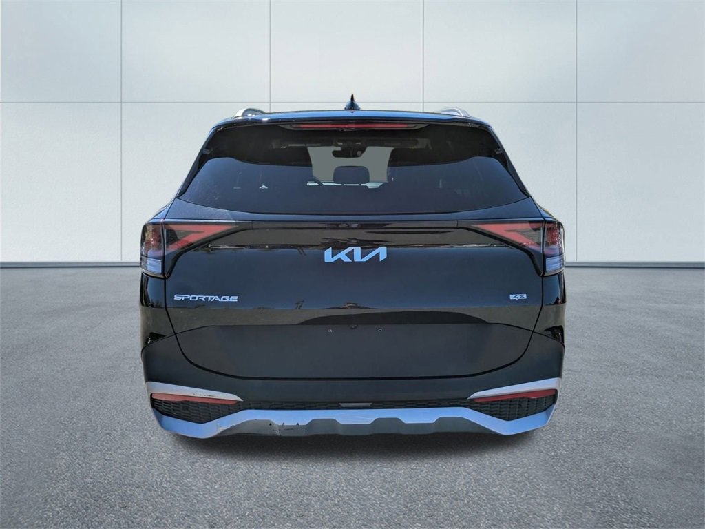 Used 2024 Kia Sportage EX image 4
