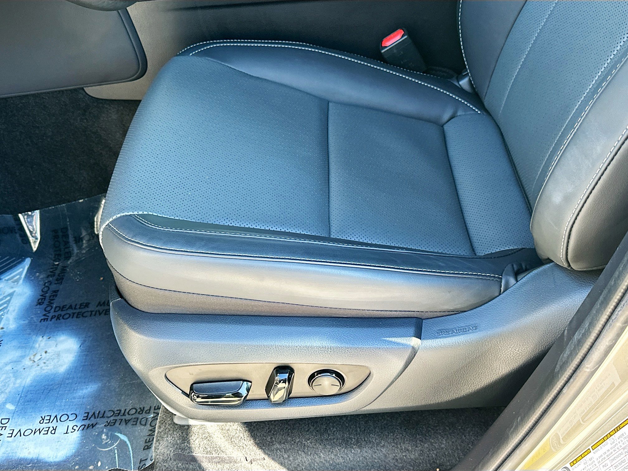 Used 2024 Lexus GX 550 w/ Cold Area Package image 19