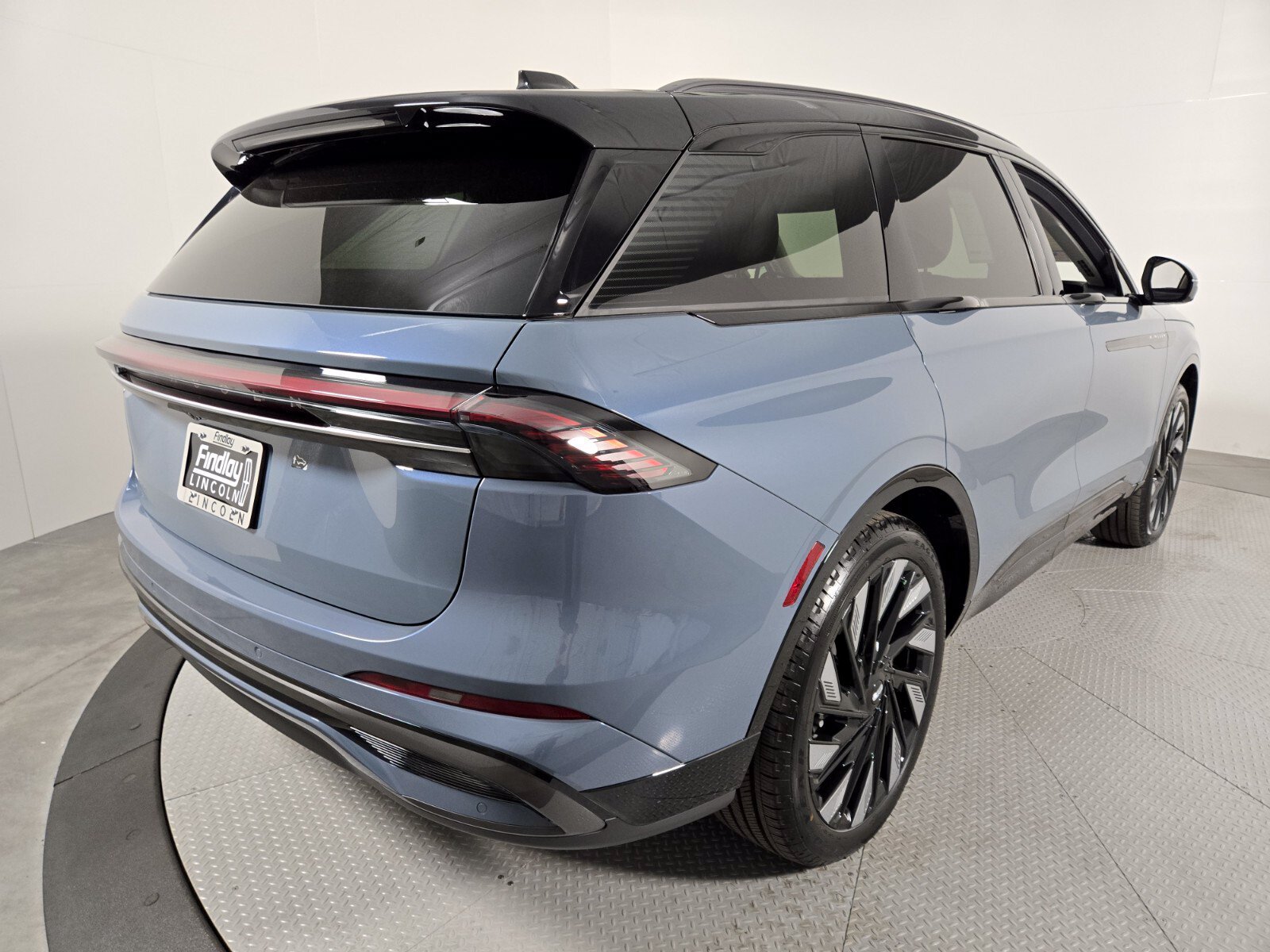 New 2026 Lincoln Nautilus Reserve AWD/4WD image 4