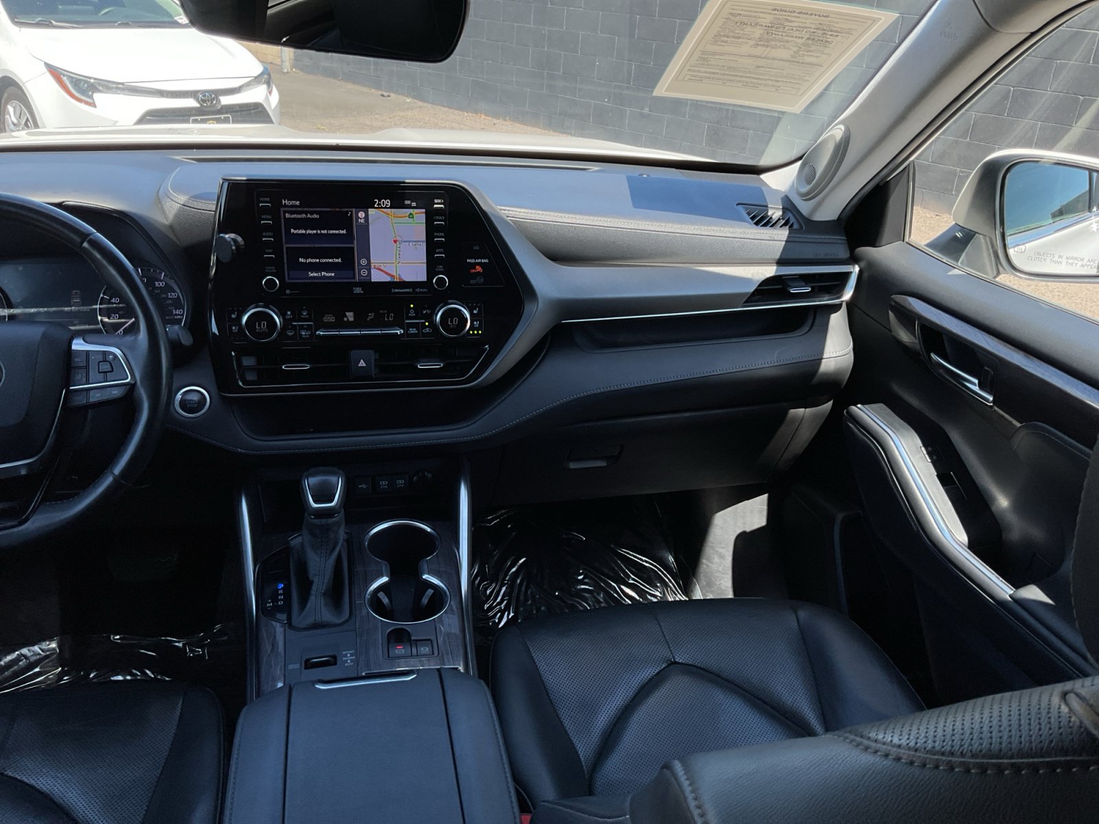 Used 2020 Toyota Highlander Limited FWD image 16