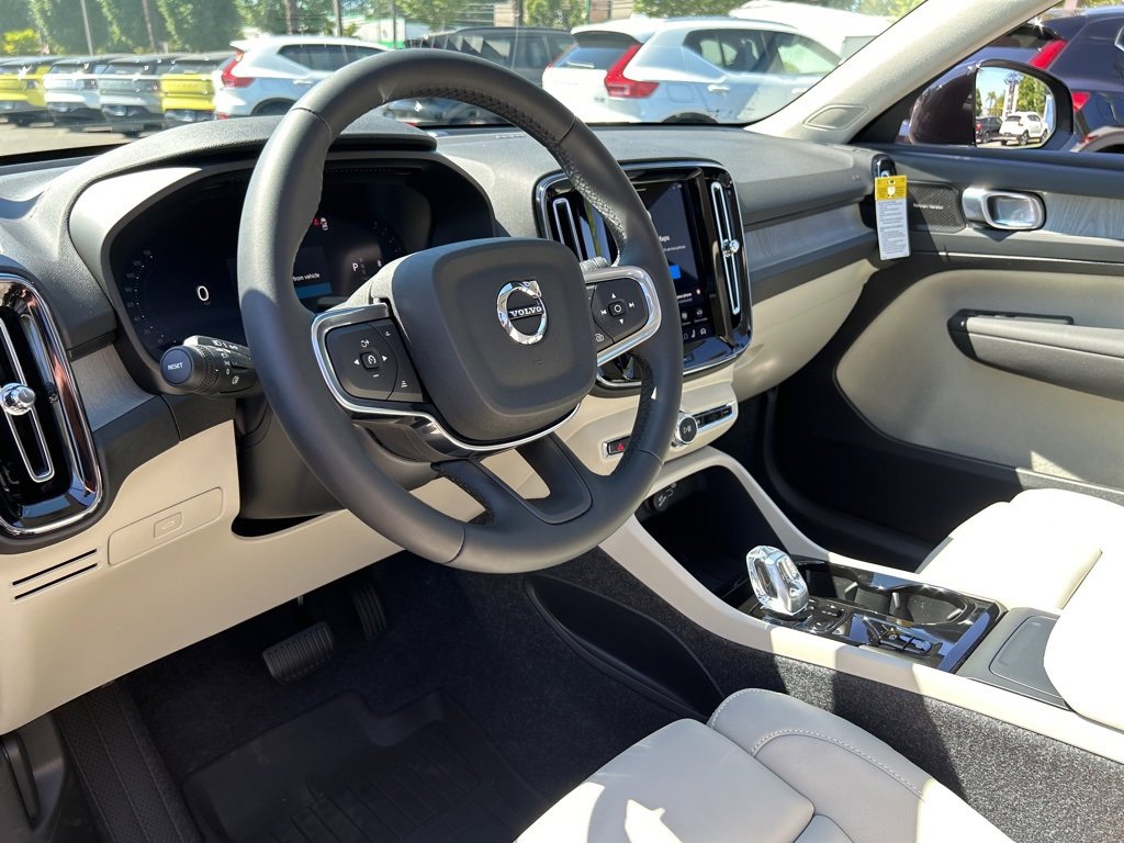 New 2026 Volvo XC40 B5 Ultra w/ Protection Package Premier image 7