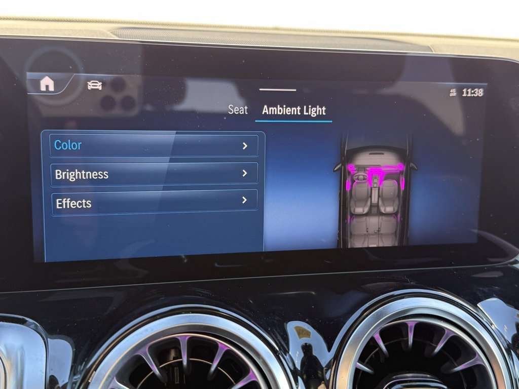 Used 2024 Mercedes-Benz GLB 250 image 11