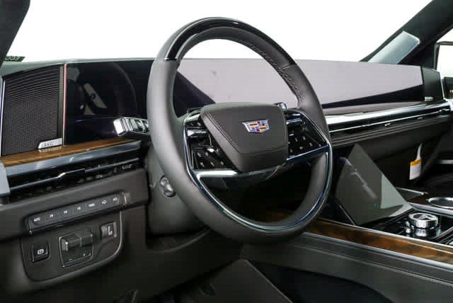 Certified 2026 Cadillac Escalade ESV Platinum Sport AWD/4WD image 4
