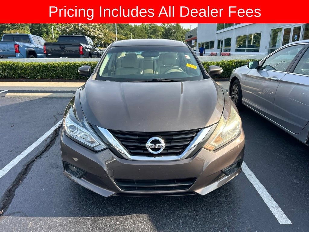 Used 2016 Nissan Altima 2.5 SV w/ Convenience Package FWD image 12