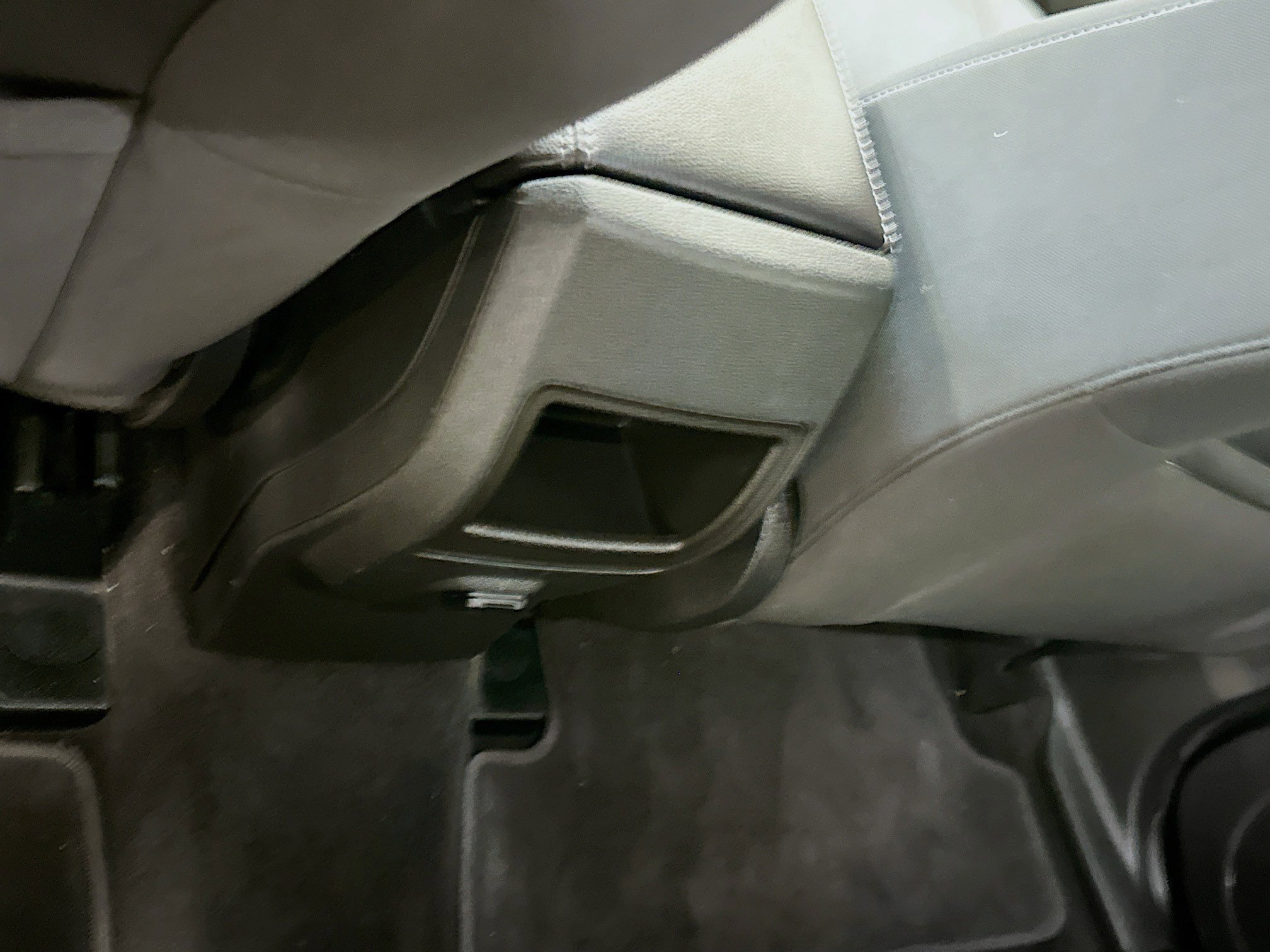 Used 2018 Ford Escape S image 27