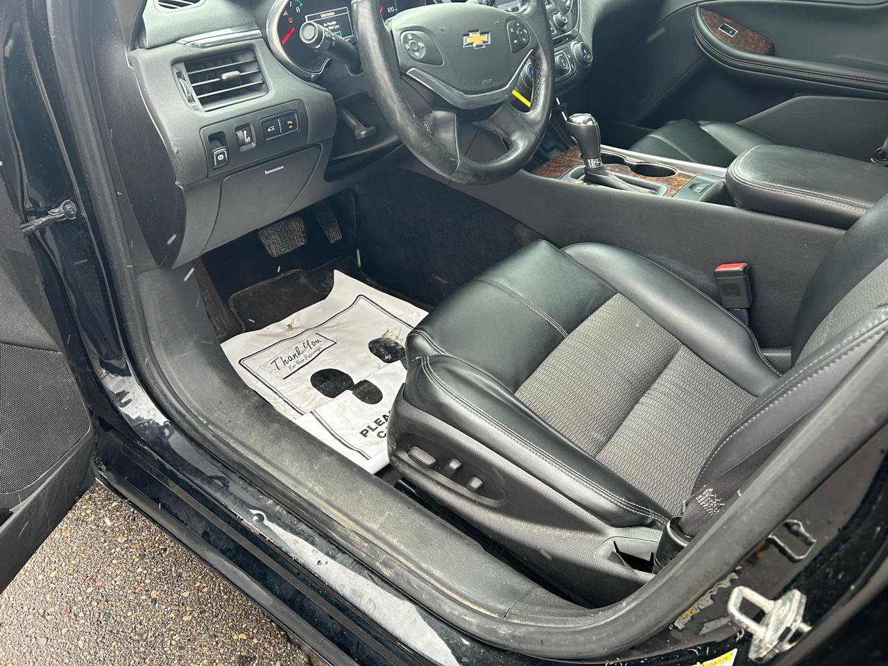 Used 2014 Chevrolet Impala LT w/ Convenience Package image 10