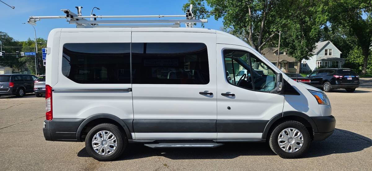Used 2017 Ford Transit 150 XLT RWD image 4