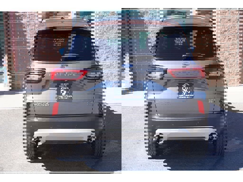 Used 2024 Ford Escape Platinum image 3