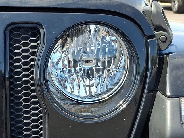 Used 2021 Jeep Wrangler Unlimited Sahara AWD/4WD image 9