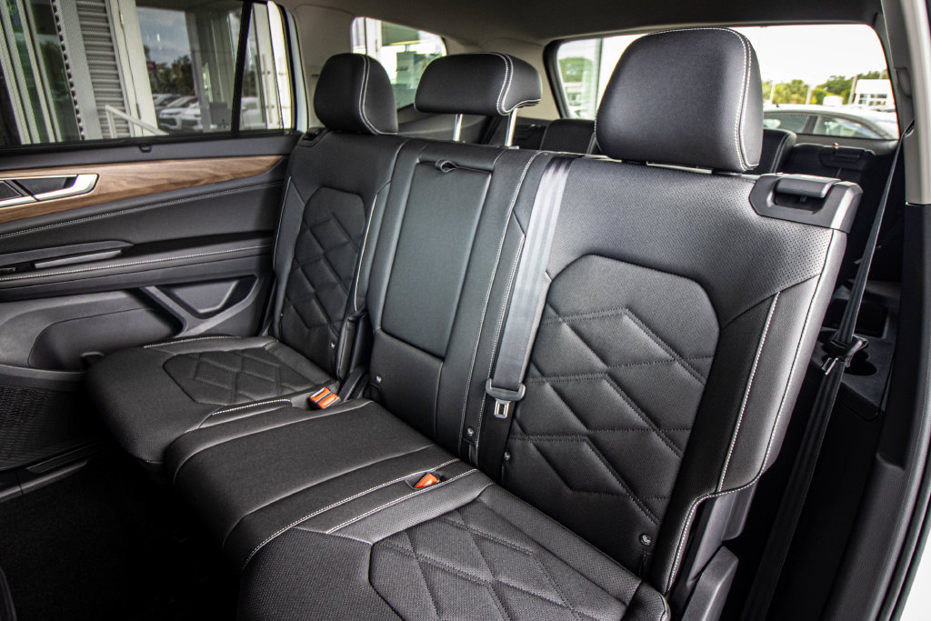 New 2026 Volkswagen Atlas SE FWD image 30