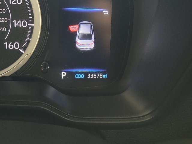 Used 2022 Toyota Corolla LE FWD image 2