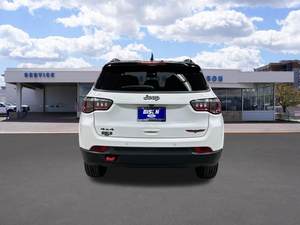 Used 2022 Jeep Compass Trailhawk w/ Trailhawk Convenience Group image 4