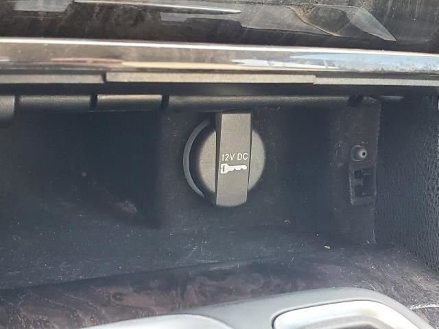 Used 2018 Chrysler 300 Limited image 33