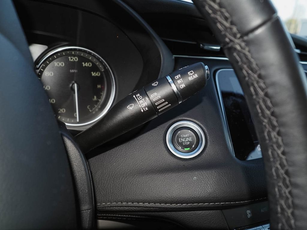 Used 2023 Cadillac XT4 Luxury w/ Cold Weather Package image 32