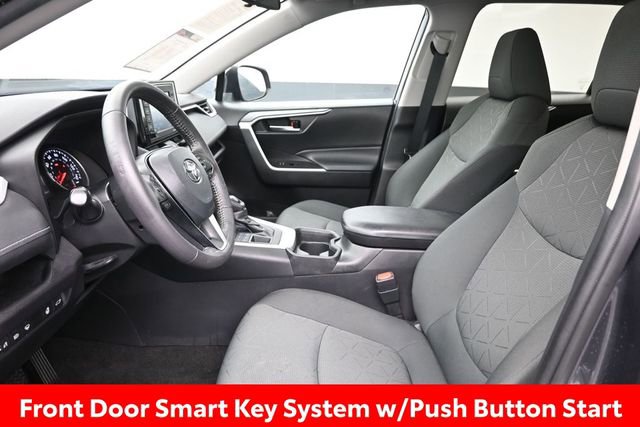 Used 2021 Toyota RAV4 XLE w/ Convenience Package AWD/4WD image 15
