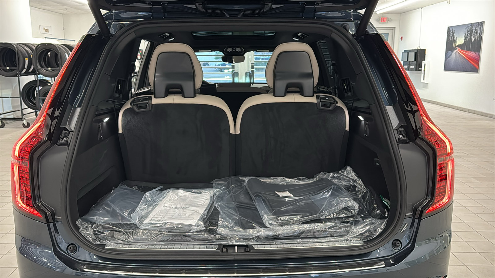 New 2027 Volvo XC90 B6 Plus AWD/4WD image 30