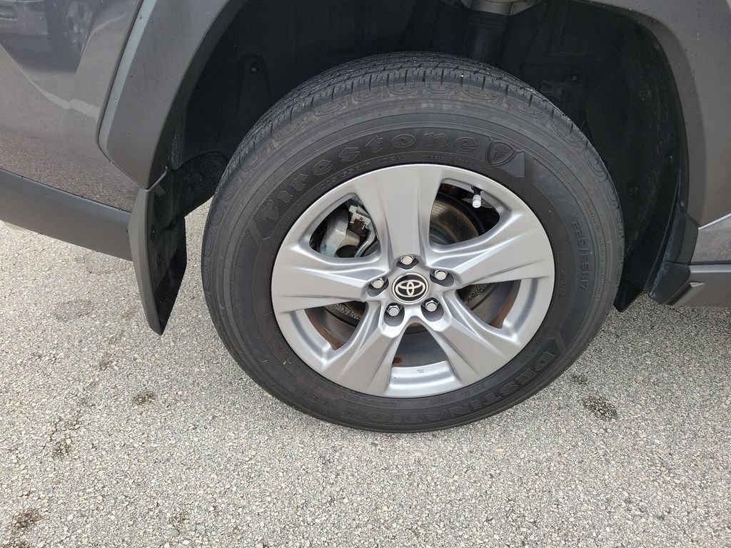 Certified 2024 Toyota RAV4 LE AWD/4WD image 30