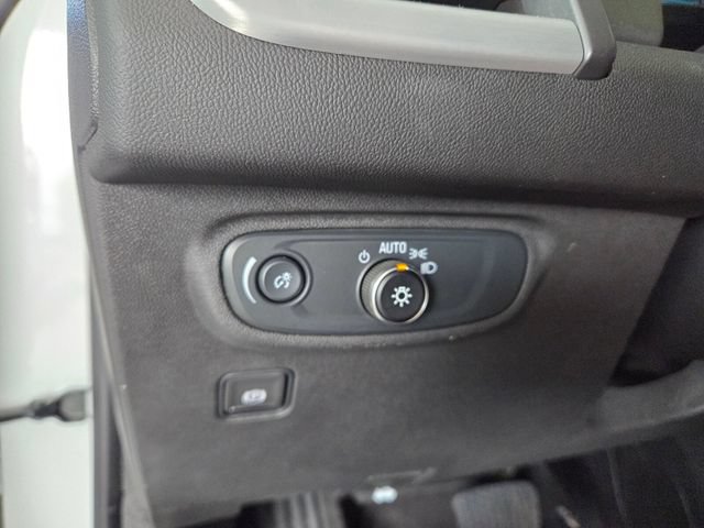 Used 2024 GMC Terrain SLE w/ Driver Convenience Package FWD image 23