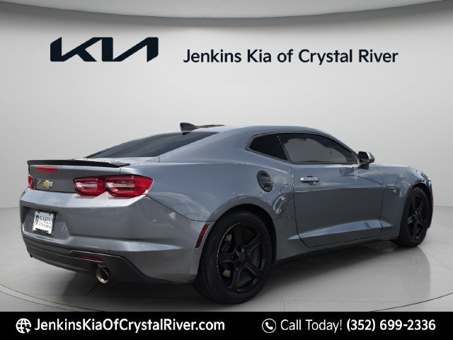 Used 2021 Chevrolet Camaro LT w/ Technology Package RWD image 7