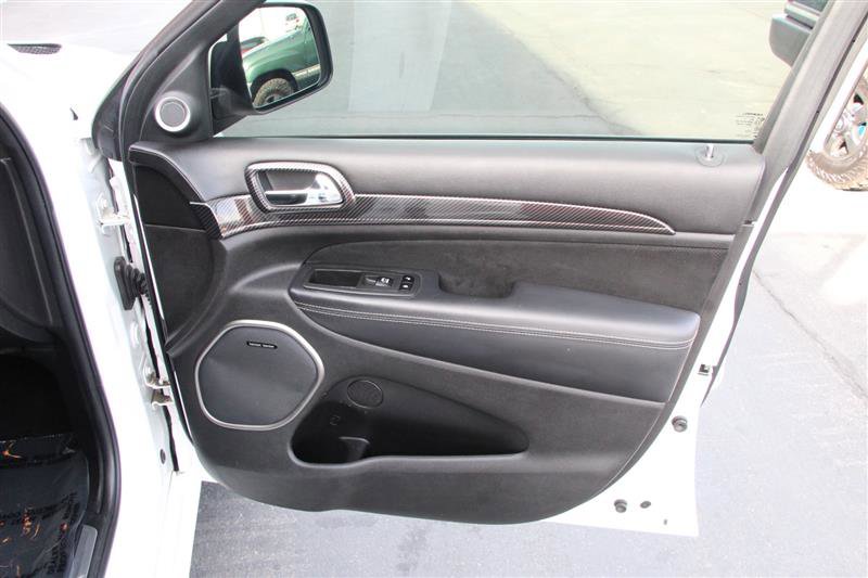 Used 2017 Jeep Grand Cherokee SRT image 14