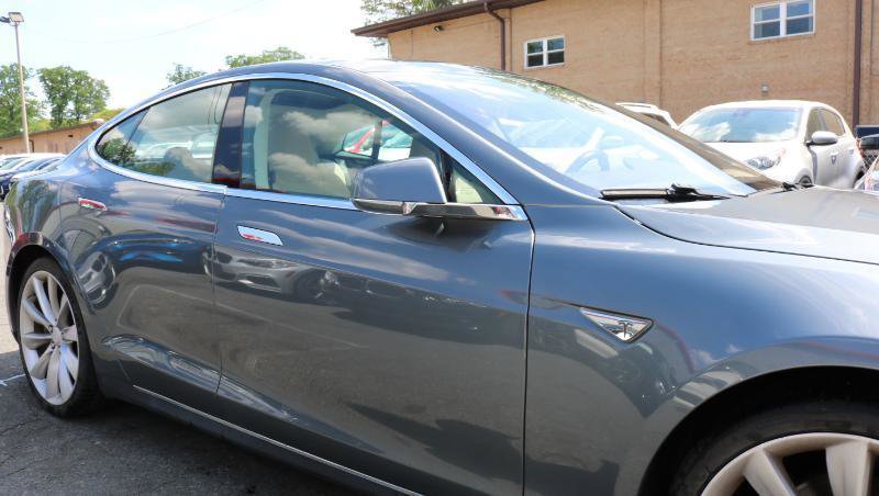 Used 2014 Tesla Model S 85 RWD image 7
