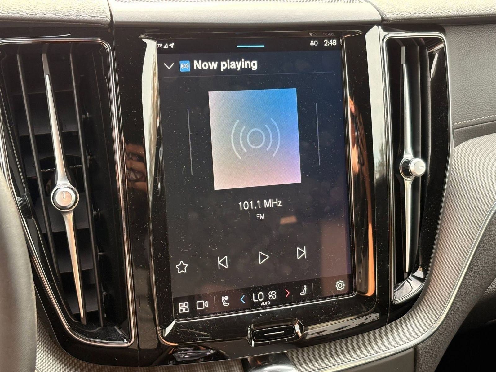 Certified 2024 Volvo XC60 T8 Ultimate w/ Protection Package Premier image 30