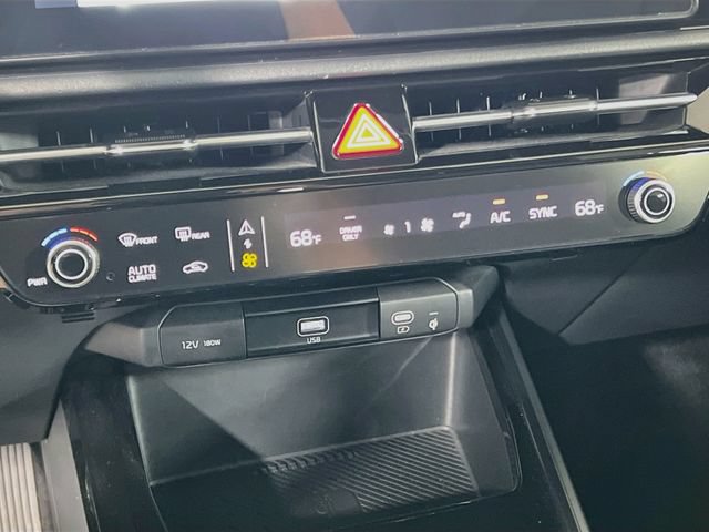 Used 2025 Kia Niro EX FWD image 16