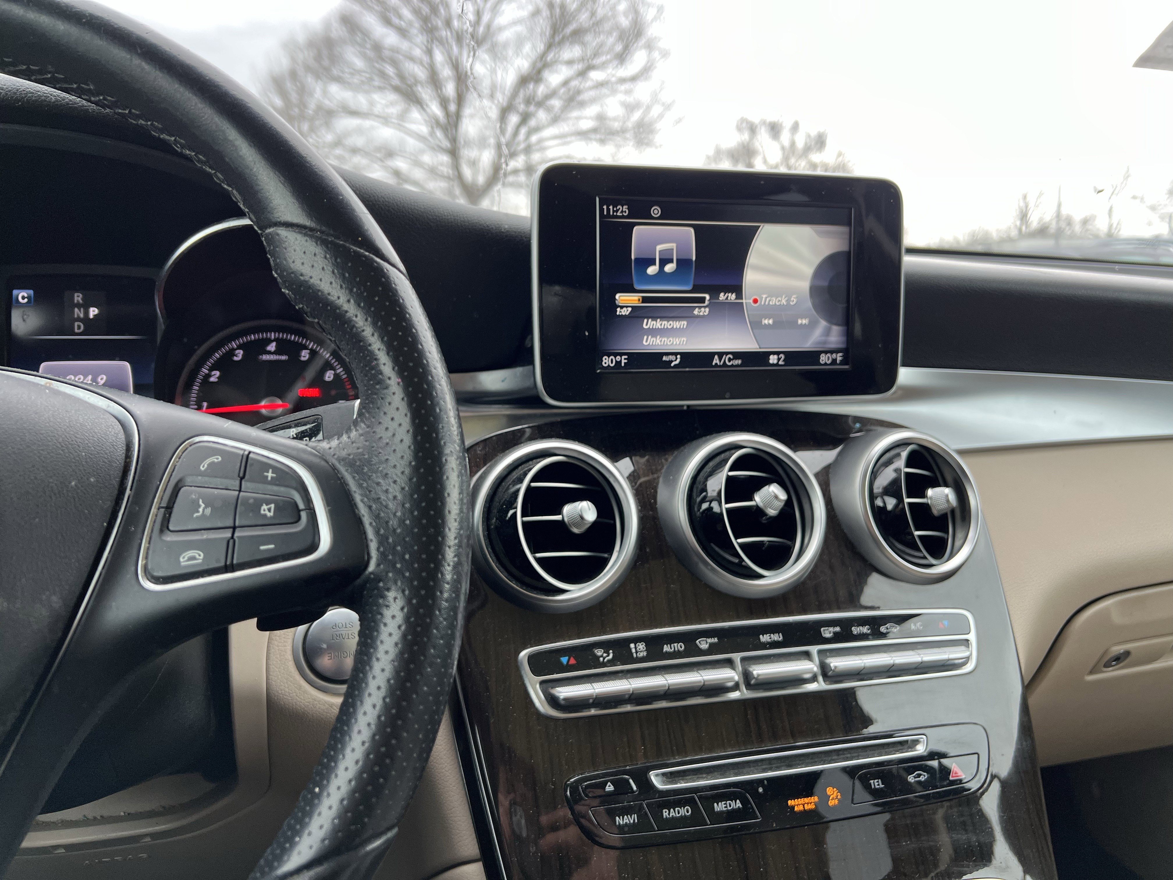 Certified 2018 Mercedes-Benz GLC 300 4MATIC image 31